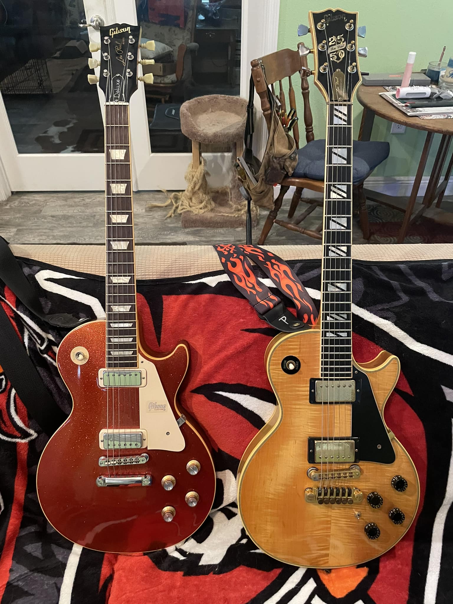 Gibson Les Paul in red sparkle finish