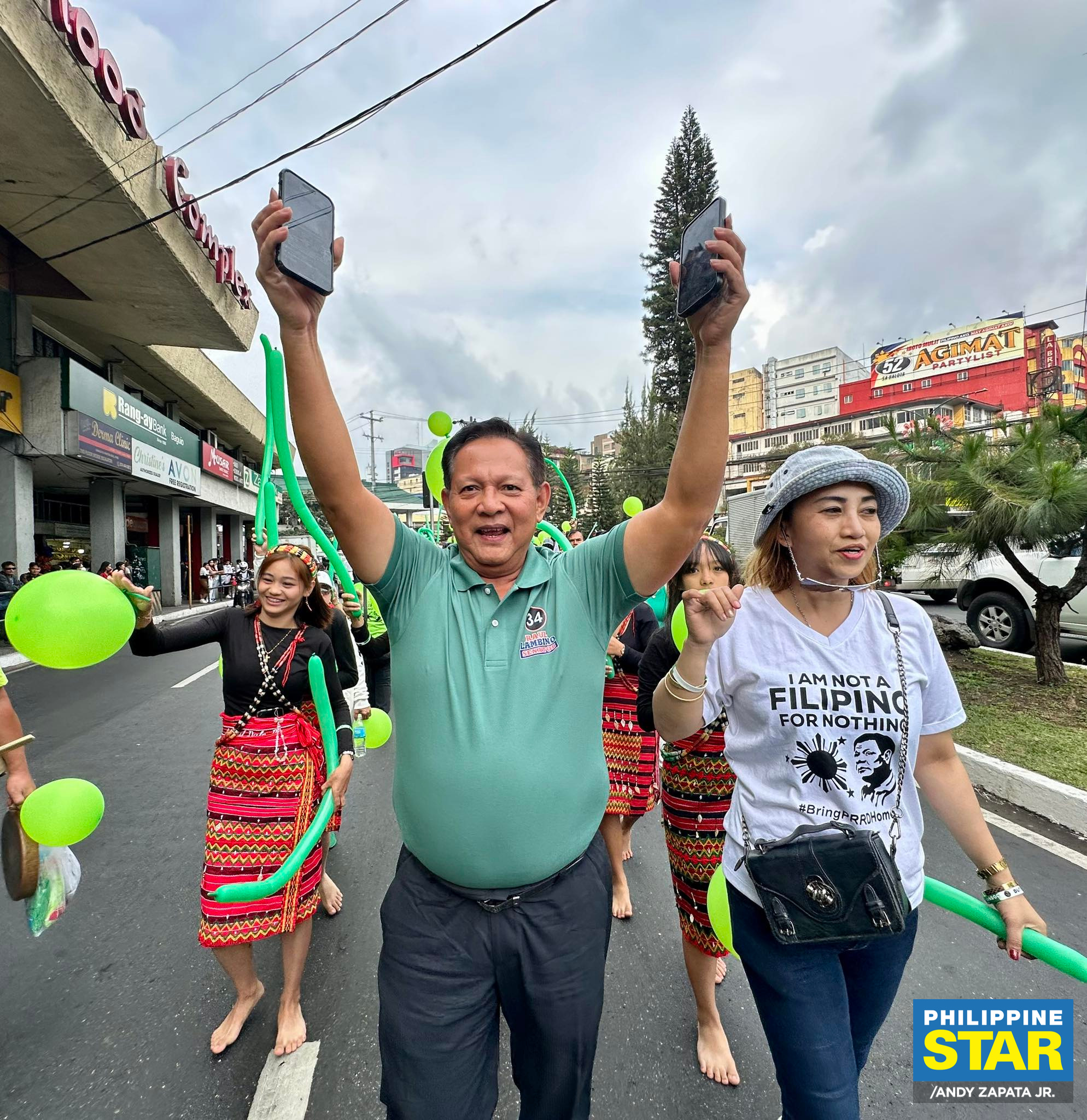 Philippine - Supporters of former president Rodrigo Duterte, along with ...