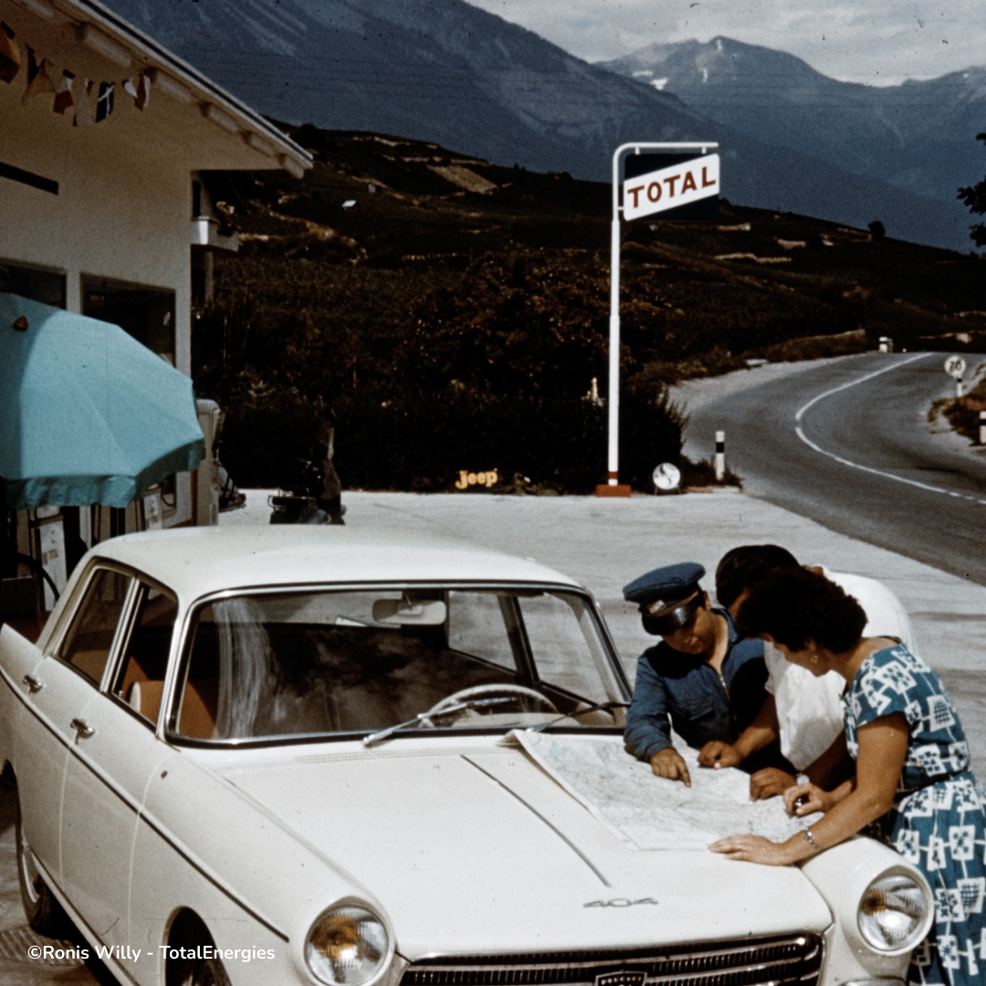 TotalEnergies - [#ArtChives] Pont de Mai, quelque part sur les routes ...