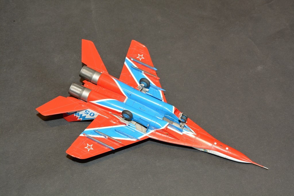 Beautifil Mig-29 in aerobatic team... - Zvezda - Model Kits | Facebook