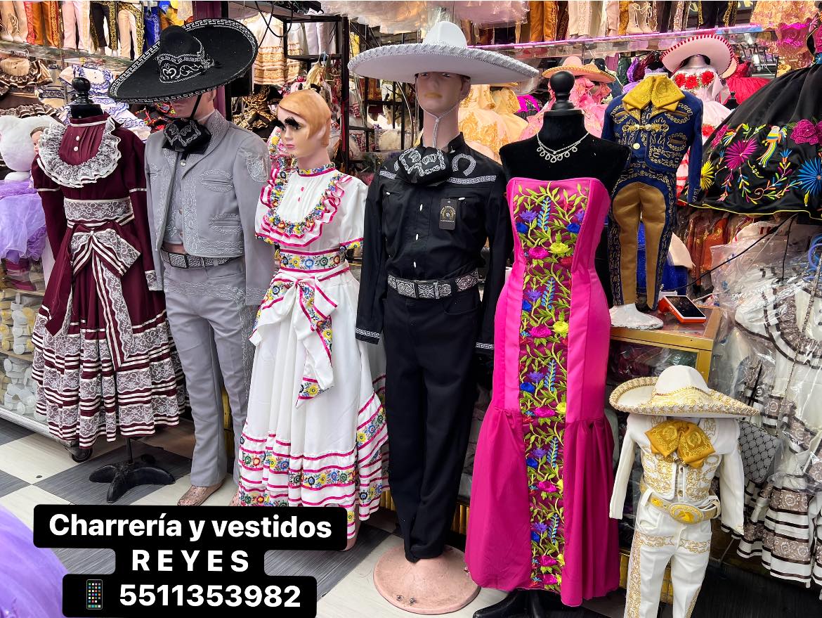 Trajes - 👉🏻 Charrería y vestidos 👈🏻 🤠 REYES 🤠 🩷Todos en un solo lugar ...