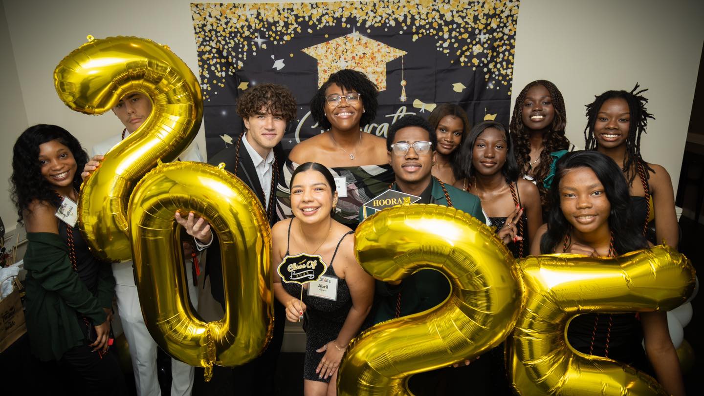 citrus club dress code 🎓✨ What a night! We celebrated ELEVATE Orlando's incredible Class of 2025 at our annual Senior Dinner at the beautiful Club! From powerful words by our keynote speaker Daralene Jones to Zara Brown Suede Dress Color:Light Blue Weave style:Classic/Button Down Downtown orlando