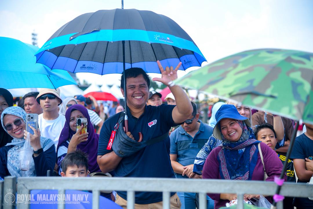 Tentera Laut Diraja... - Tentera Laut Diraja Malaysia
