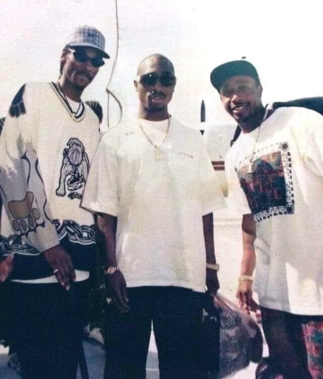 MC HAMMER エムシーハマー RAP Tシャツ スヌープドック Snoop Dogg, Tupac & MC Hammer in the 90's somewhere.