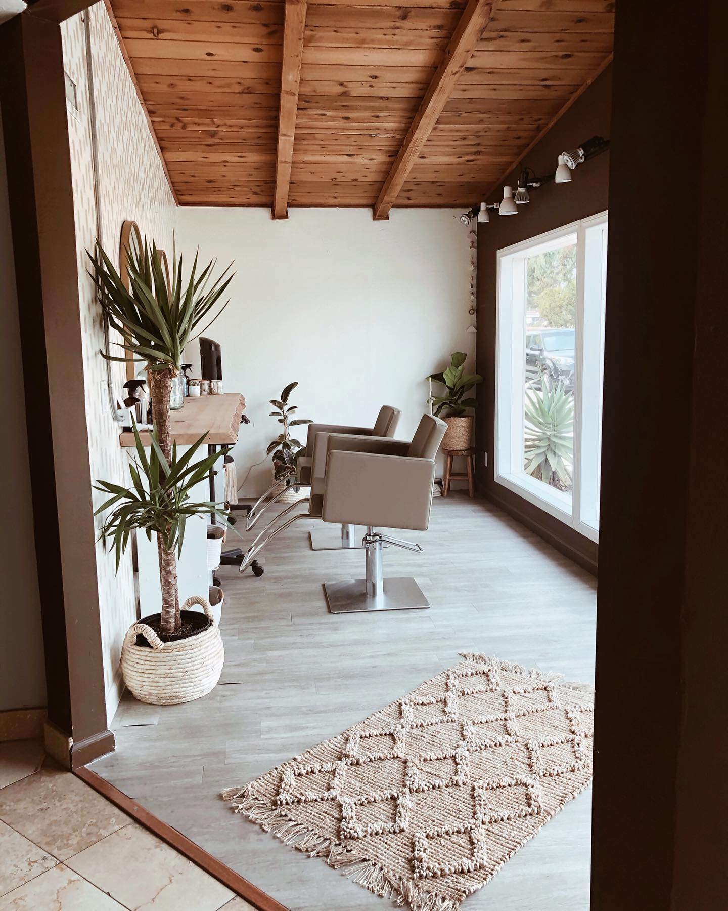 Carlie Roe Hairstylist