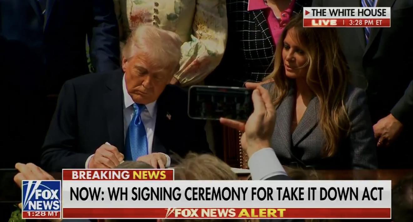 BREAKING: Trump signed... - Donald Trump For President | Facebook