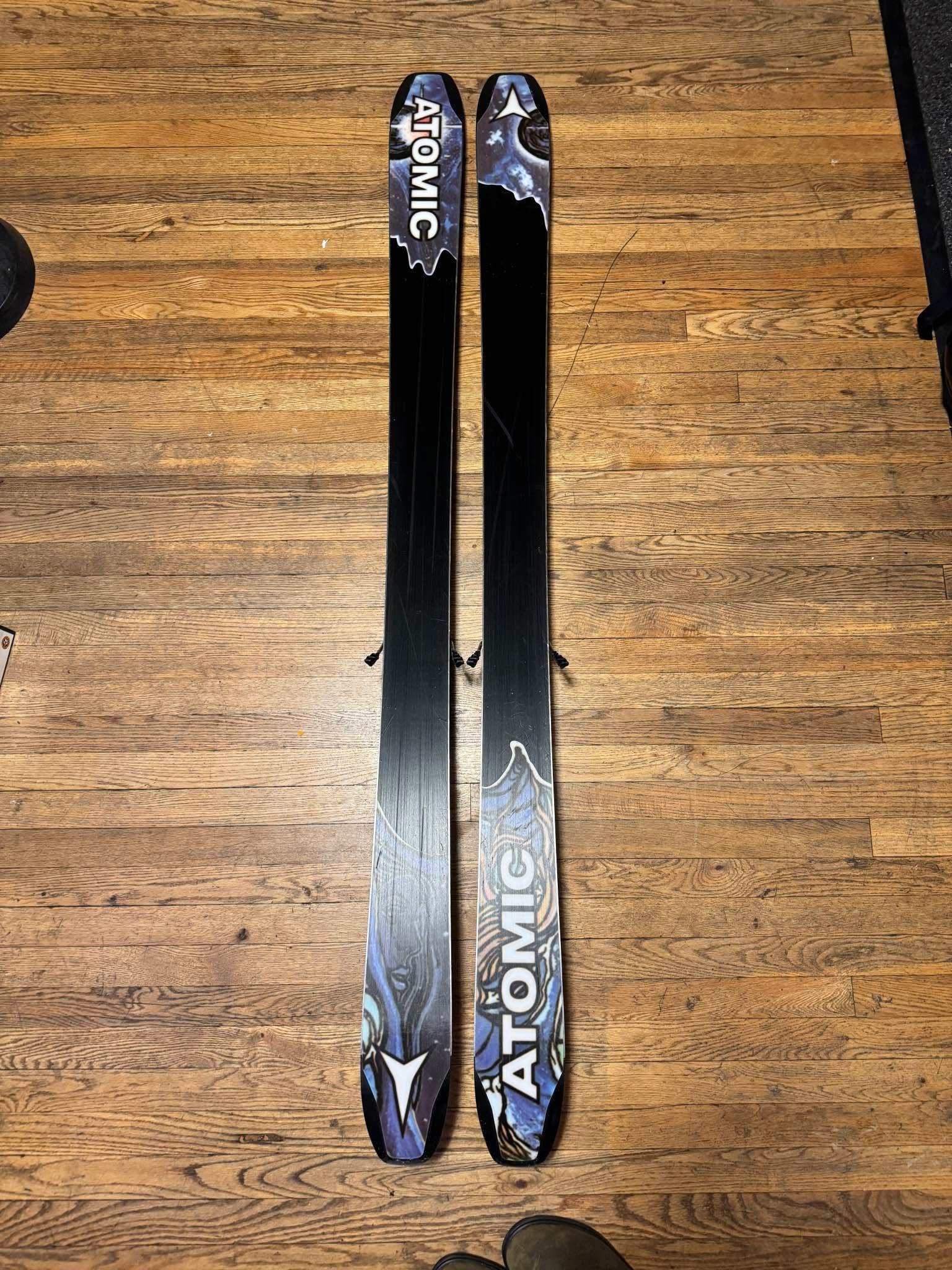 23/24 Atomic Bent 100 with Marker Griffon 13 bindings. Mounted 