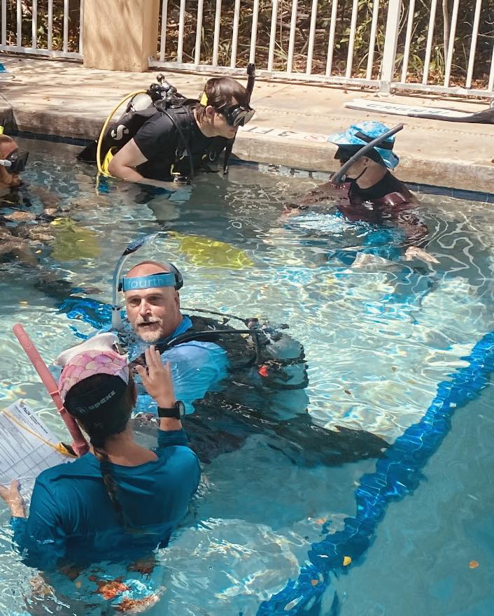 Rainbow Reef Dive Center | Key Largo FL