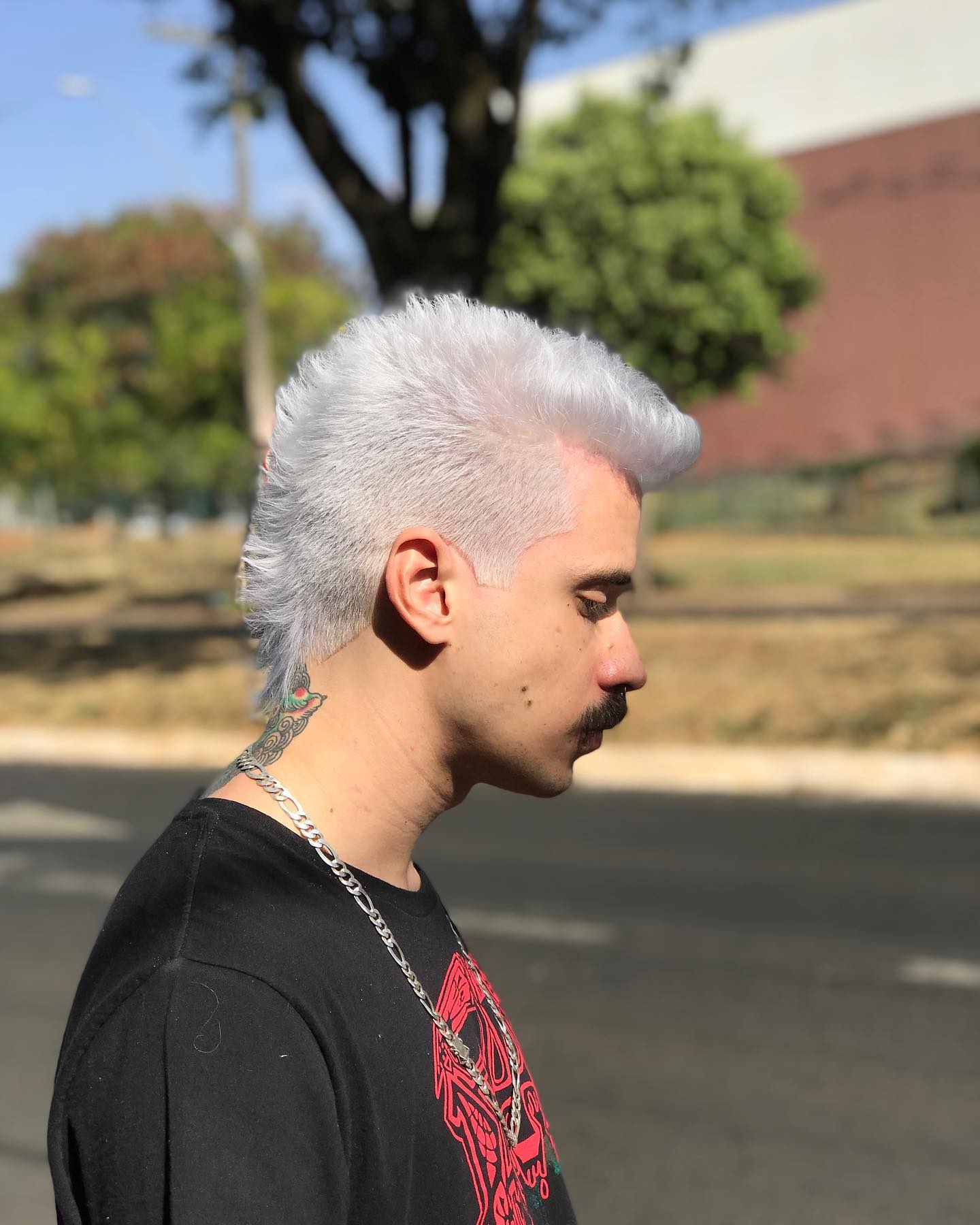 Barbearia Universitária - Escolha um corte com mais “volume” na frente ...