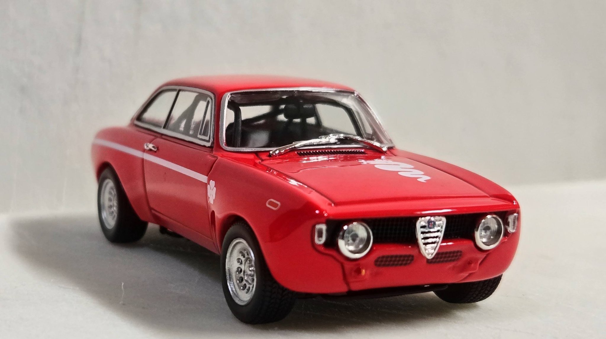 1968 Alfa Romeo GTA 1300 Junior 1/43 Diecast Model by Maxichamps