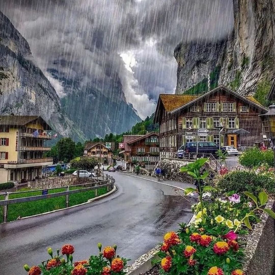 🌧 It’s raining it’s pouring 🌧 - Travel-Vacation-Places | Facebook