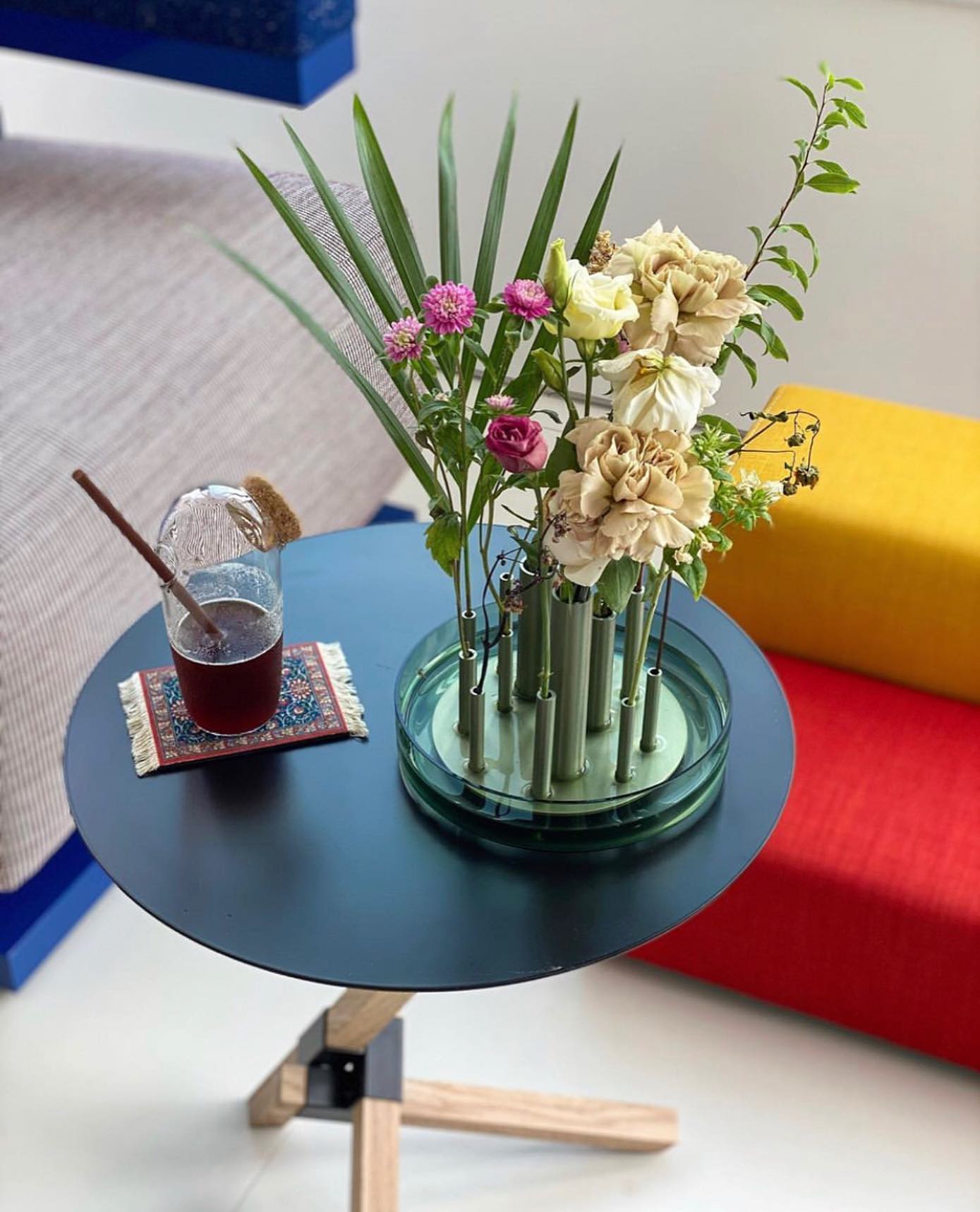 House - Beautiful arrangement on Ikeru Vase design by Jaime Hayon by @b__haus.ella Whole new way to highlight the beauty of flower from their stem to petal