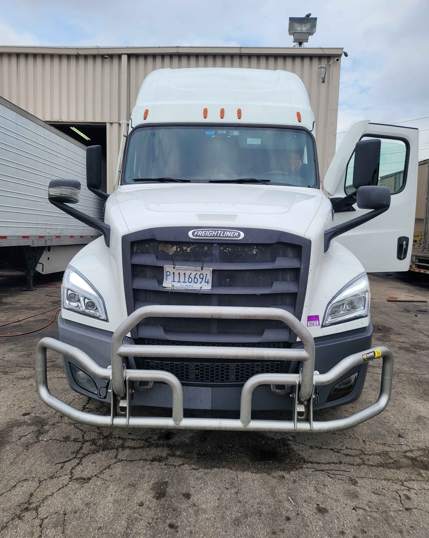 Freightliner Cascadia Door Mirror Heated Upper Glass - Global Truck Parts