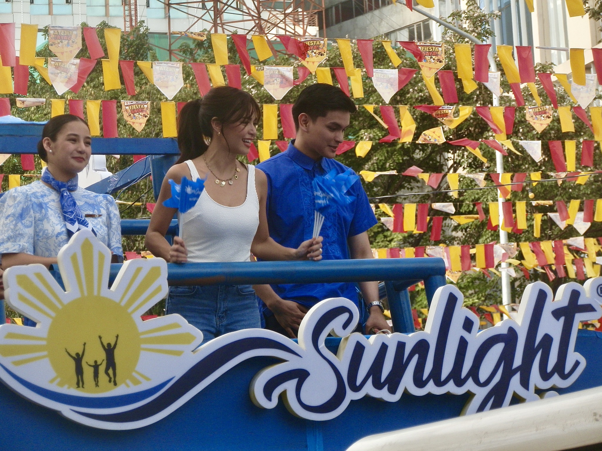 Rappler - Cheerful sounds and colorful powder fill the air of Cebu City ...