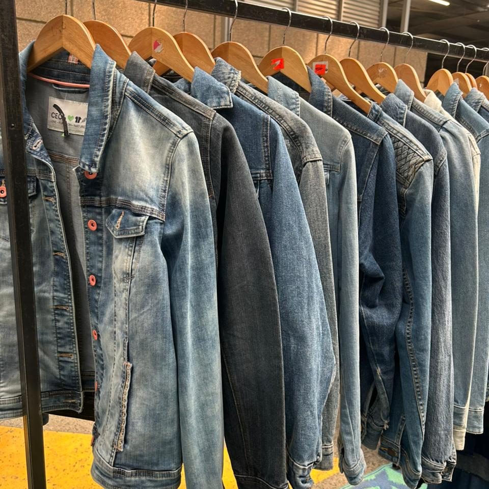 men fashion mall ladies dress wardrobe Refresh your look with trend-forward styles for and women @ our For Less Sundays Market Event. Vendor : Ms Lee Closet Date: 14 September 2025 Location: Rosebank Level 4 Parking MARCH