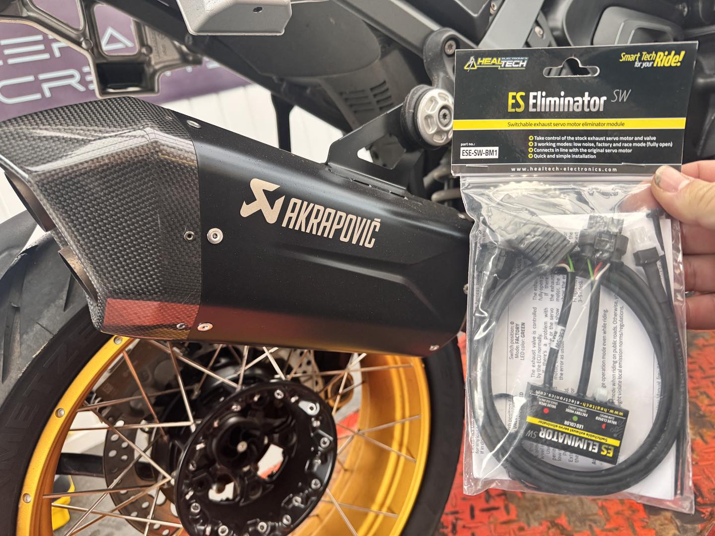BMW R1300 GS with Healtech exhaust servo eliminator review