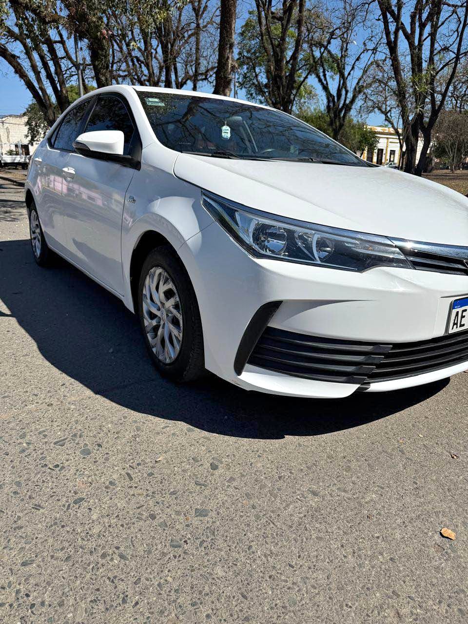Vendo Toyota Corolla modelo 2019 con 70mil XLI automático. No recibo ...