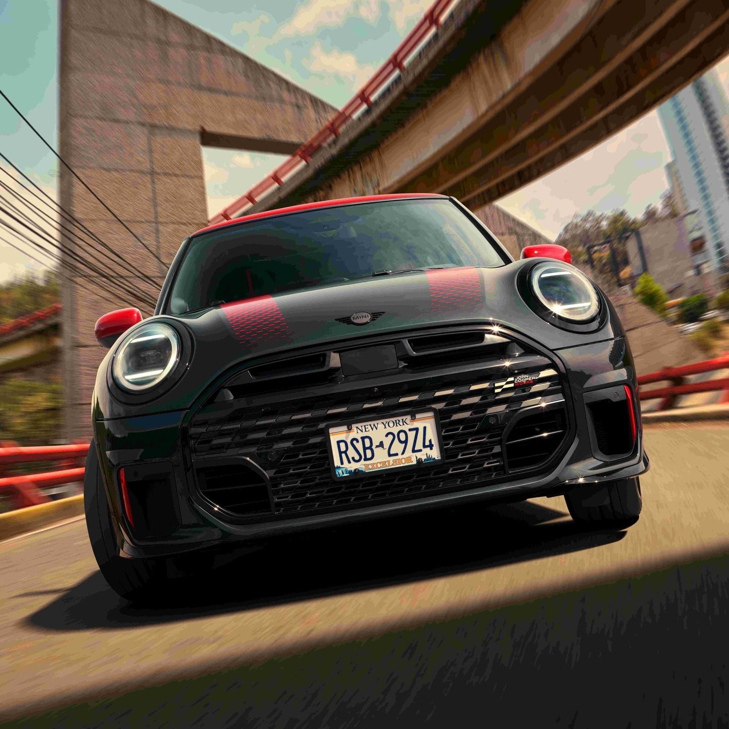 BMW MINI 高雄汎德 - 【全新MINI JOHN COOPER WORKS 熱血到來】 賽道血統... | Facebook