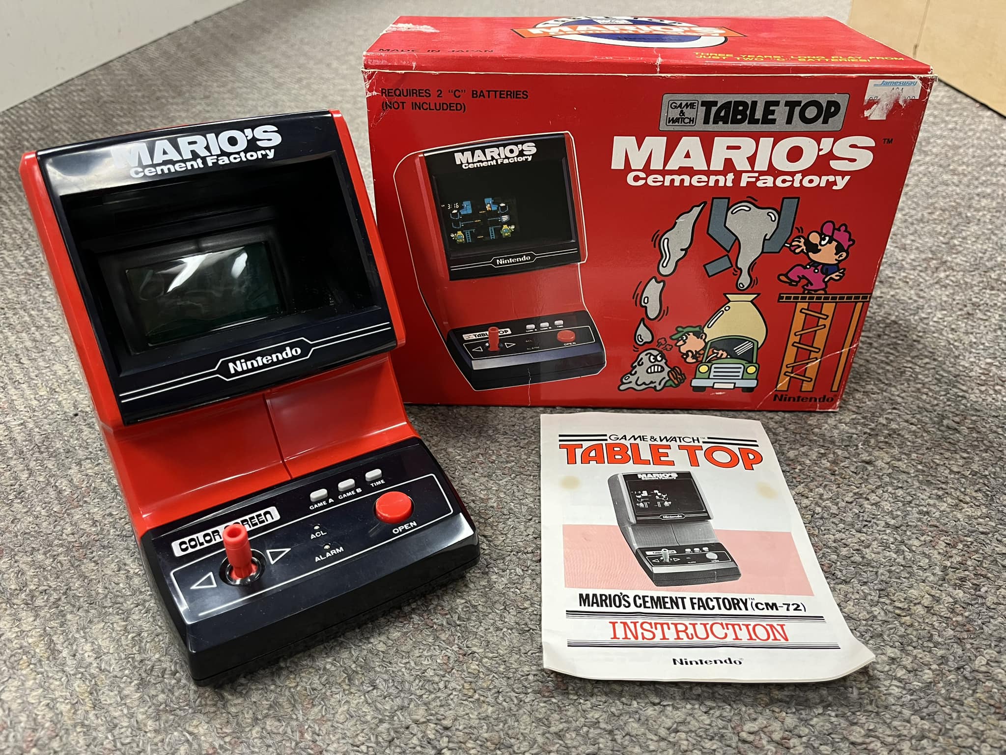 Super clean Nintendo tabletop Mario