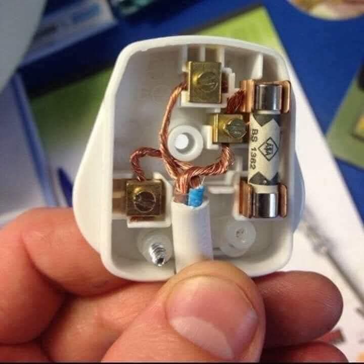 Electrical - What if there is no fuse in the plug ? PS: It is not the ...