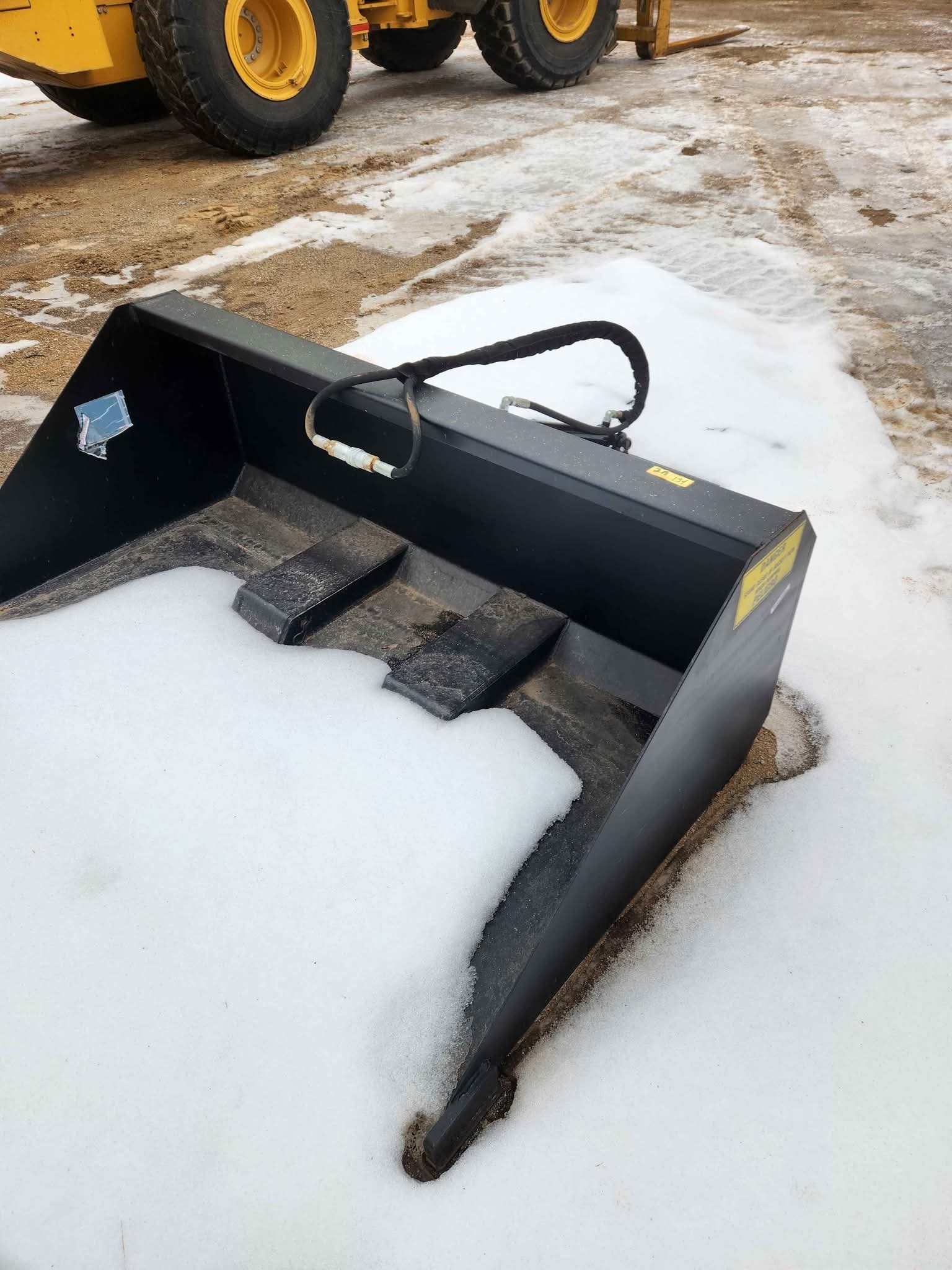 Hydraulic dump fork slot bucket - Garden Tools & Equipment - Calumet ...