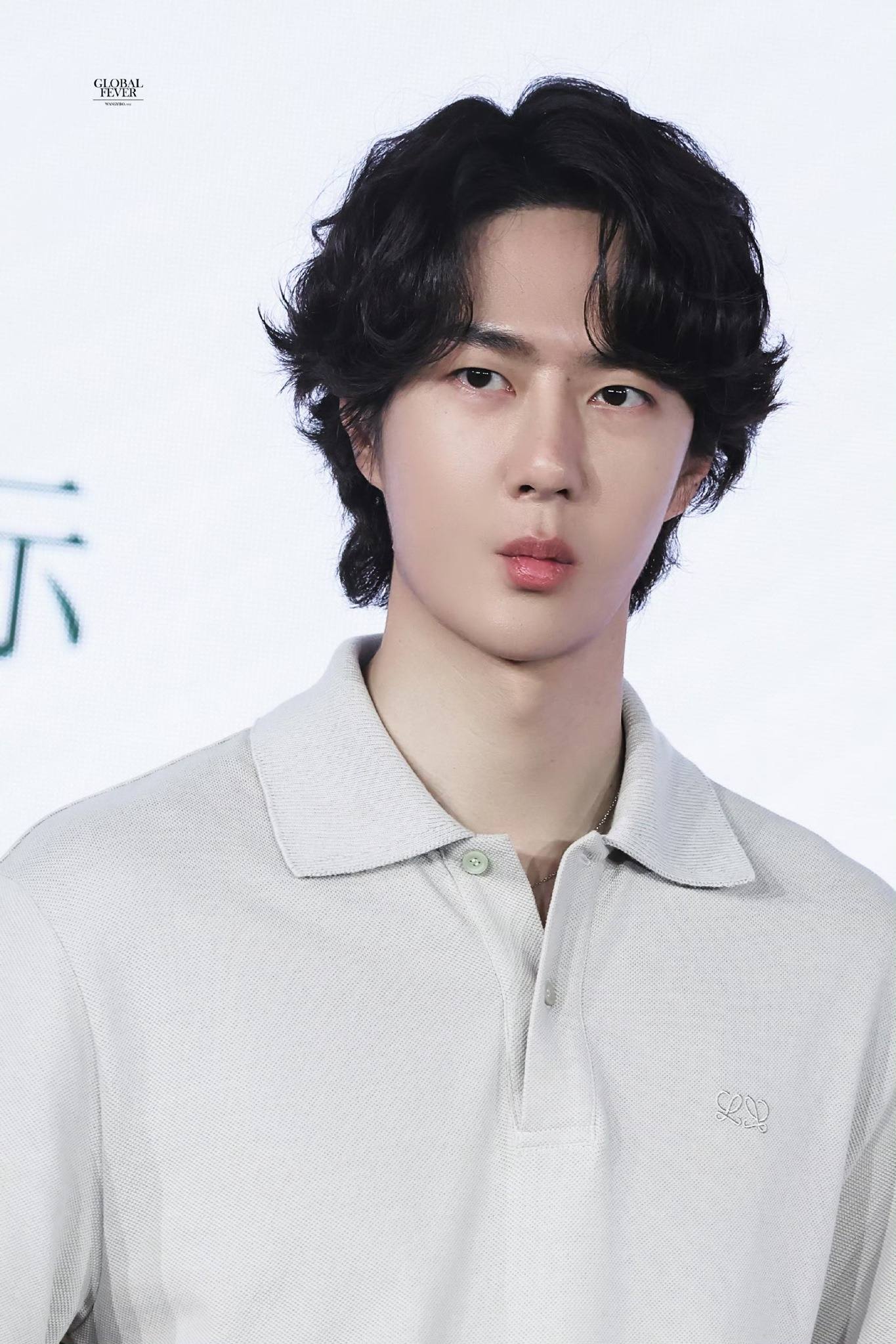 𝐔𝐍𝐈𝐐-王一博 (@0508WANGYIBO) • Facebook