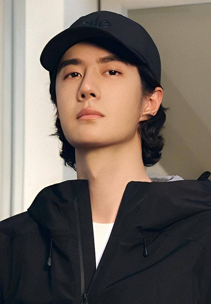 𝐔𝐍𝐈𝐐-王一博 (@0508WANGYIBO) • Facebook