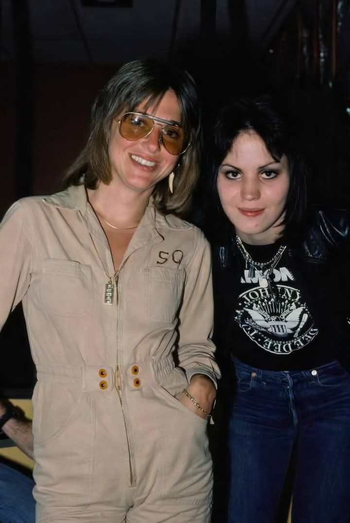 Suzi Quatro and Joan Jett in 1977