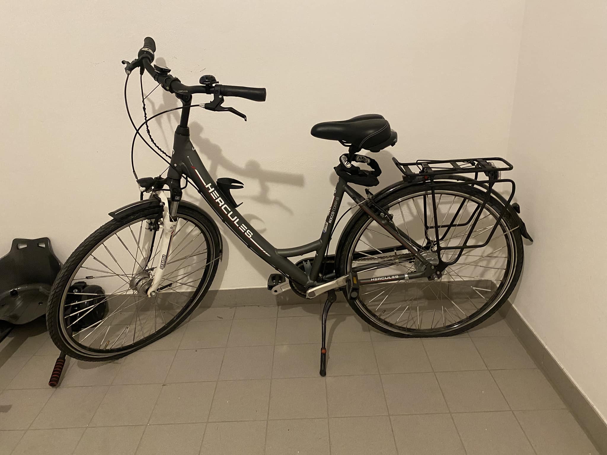 fahrradanhänger für das auto KUIDAMOS Auto-Fahrradanhänger-Halterung, Robuster Stahlträger 3 Fahrräder, Platzsparendes Design für die Meisten Rahmen & Motorrad Trelock LS 990 Lighthammer Brand: Specialized Rahmenhöhe:38 cm