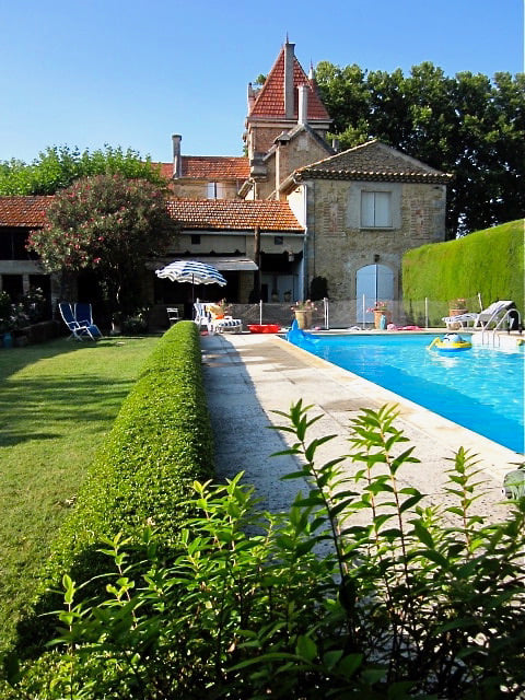 chateau-rouge-bollene-boll-ne