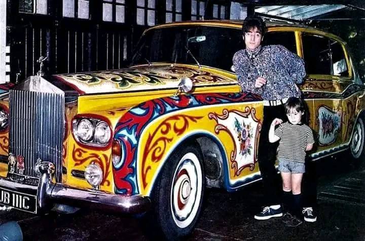 1965 Rolls Royce Phantom V model by True Scale