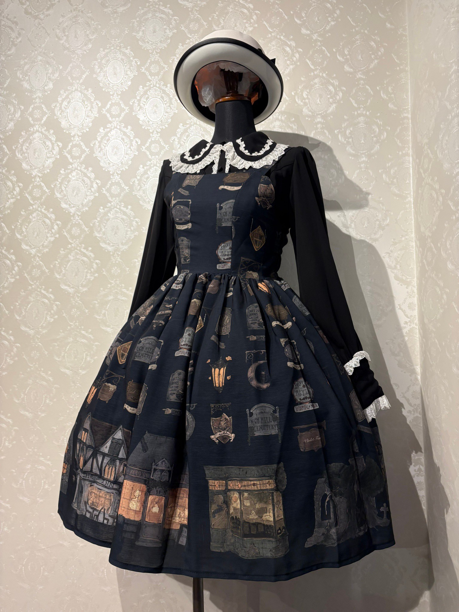 🥀Violet Fane入荷情報🥀 ○Puppet Maker skirt ¥9,636+tax ○ Haunted