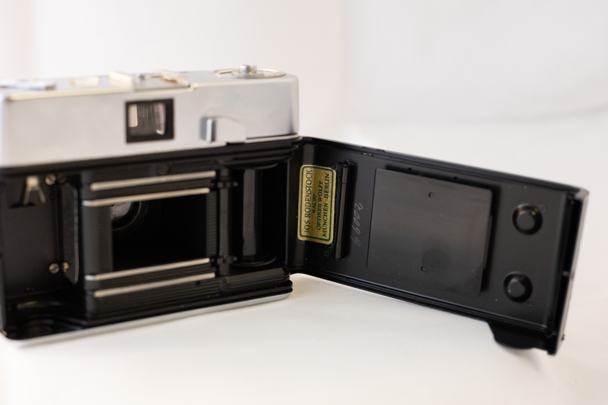 Vintage Zeiss Ikon Contessa LK camera with 1950 Zeiss Tessar lens