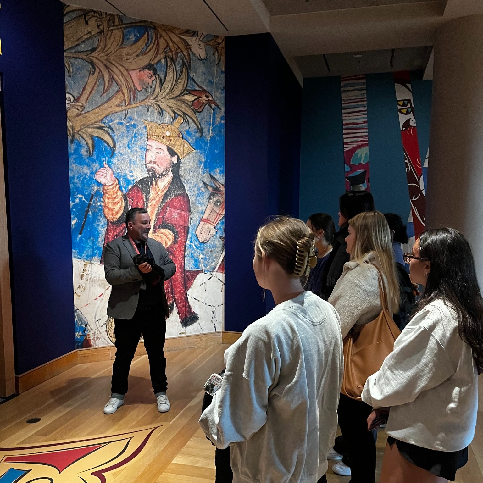 Prof Theodore Van Loan's Arth 212 students visiting “An Epic of Kings ...