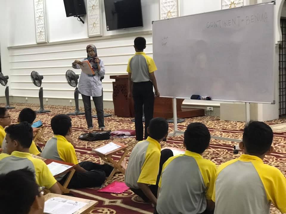Sekolah Dato' Abdul Razak, Seremban - Siaran  Facebook