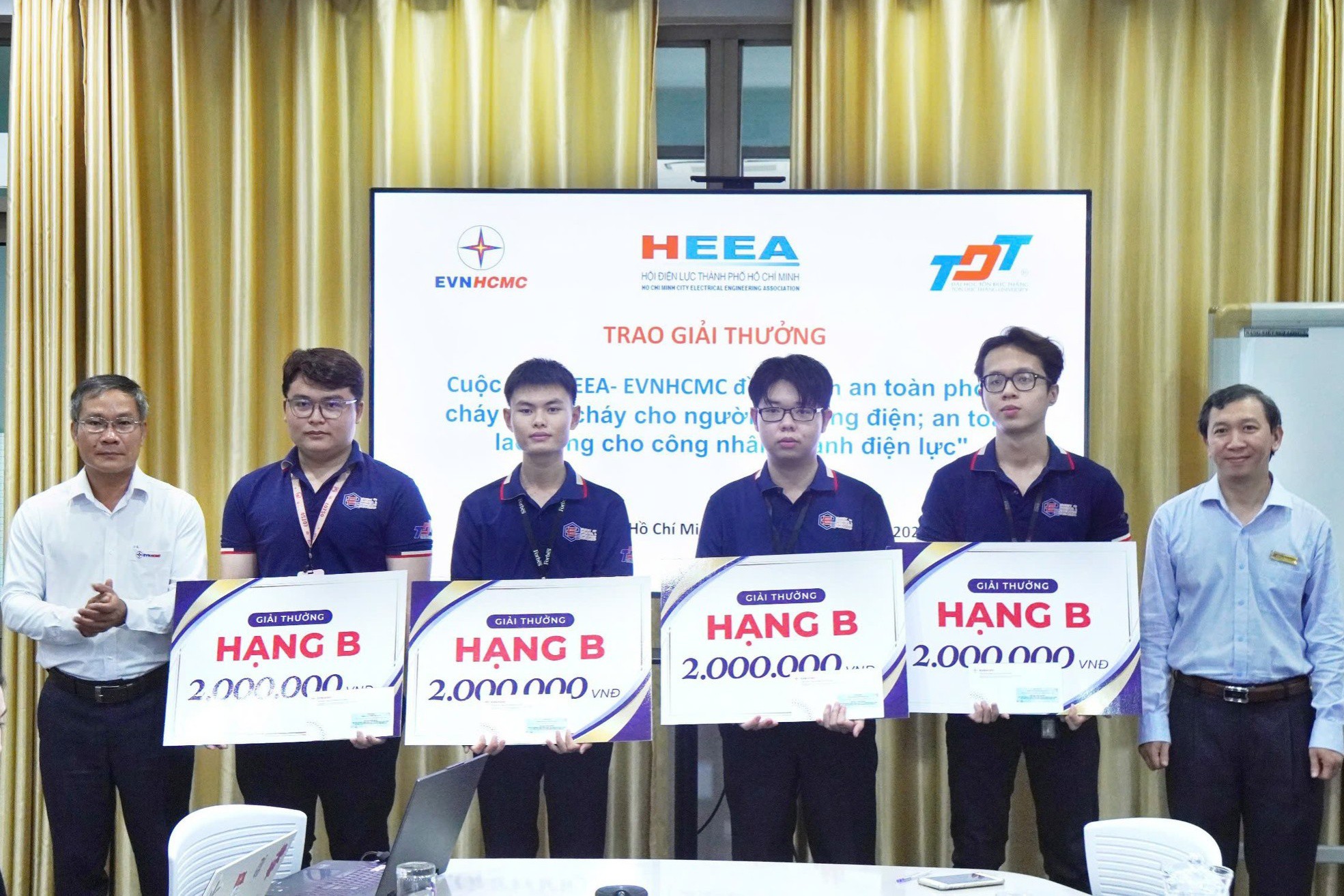 Khoa Điện-Điện tử - Trường Đại học Tôn Đức Thắng