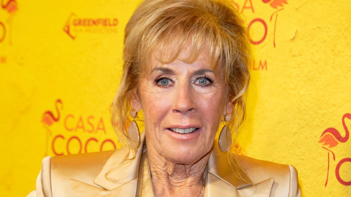 SMLY. - Zangeres en actrice Joke Bruijs (73) plotseling overleden 😢 ...