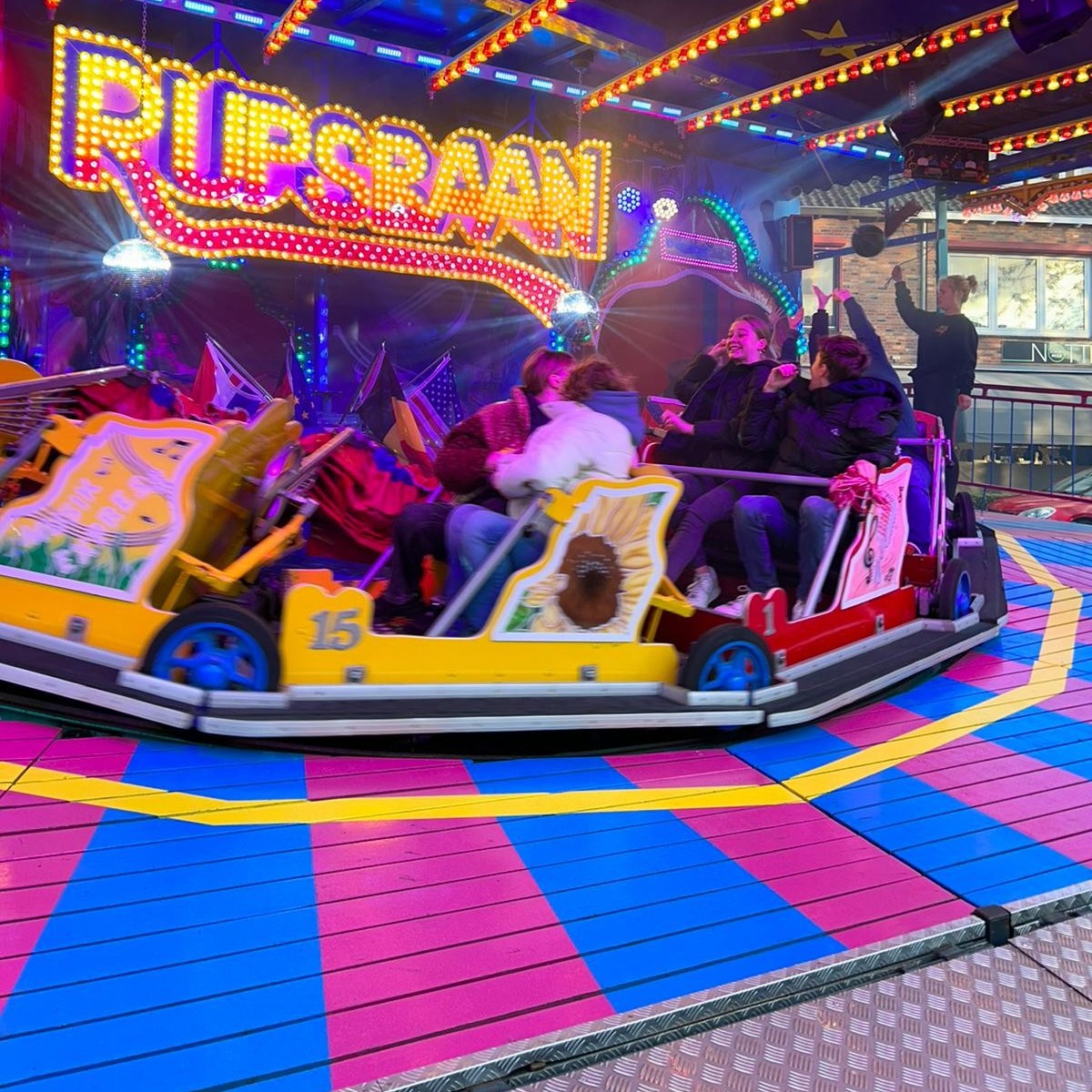 Gemeente - 🎠Kom je ook naar de kermis in Elsloo? 🎠 🎈Van zaterdag 25 ...