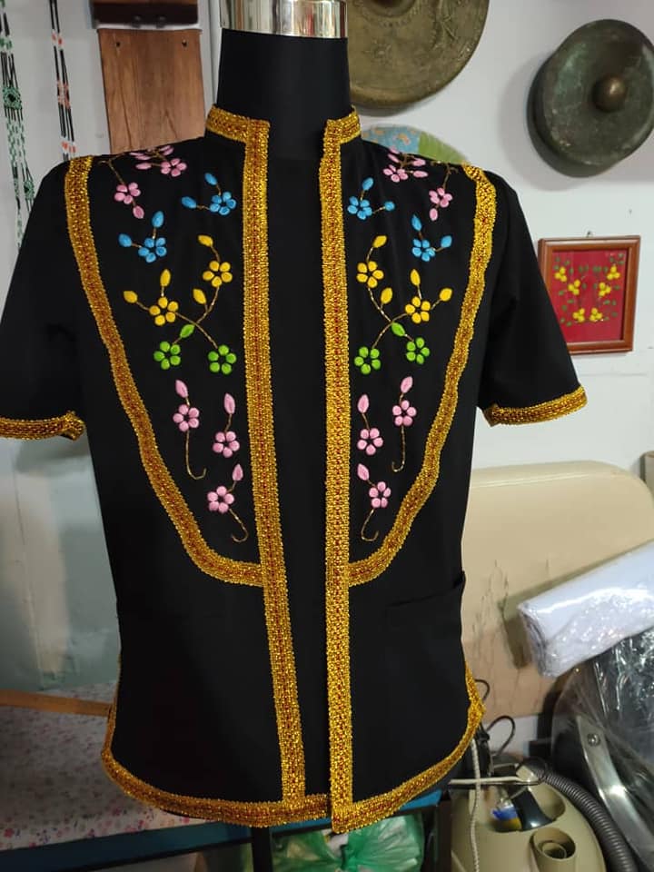 Baju Tradisi Dusun Labuk... - DomiesTradisional Costume