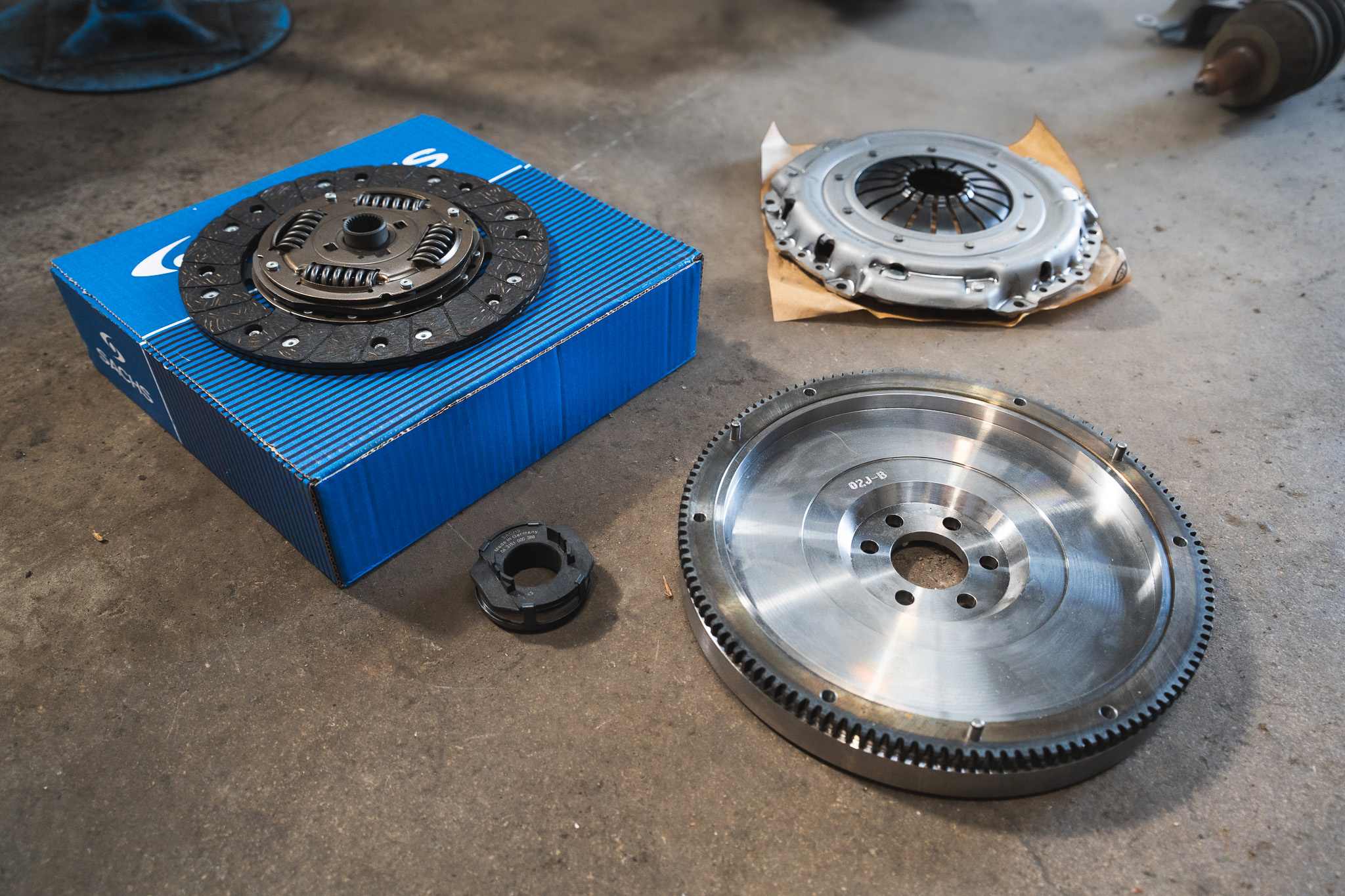 2294 001 592 SACHS Dual-mass flywheel Dual mass flywheel | AUTODOC