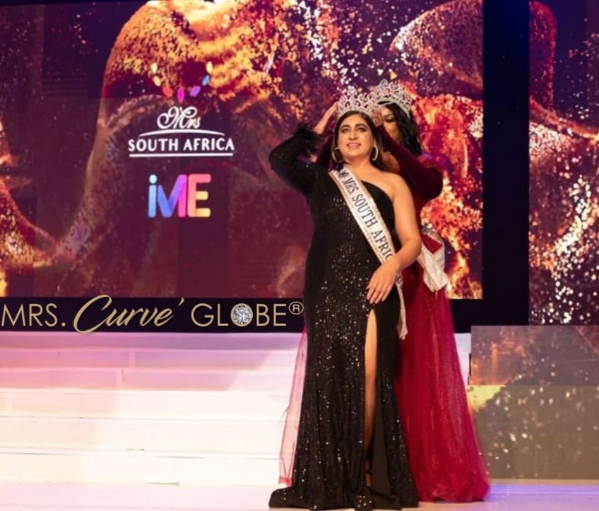 mrs-curve-globe-congratulations-to-the-newly-crowned-mrs-curve