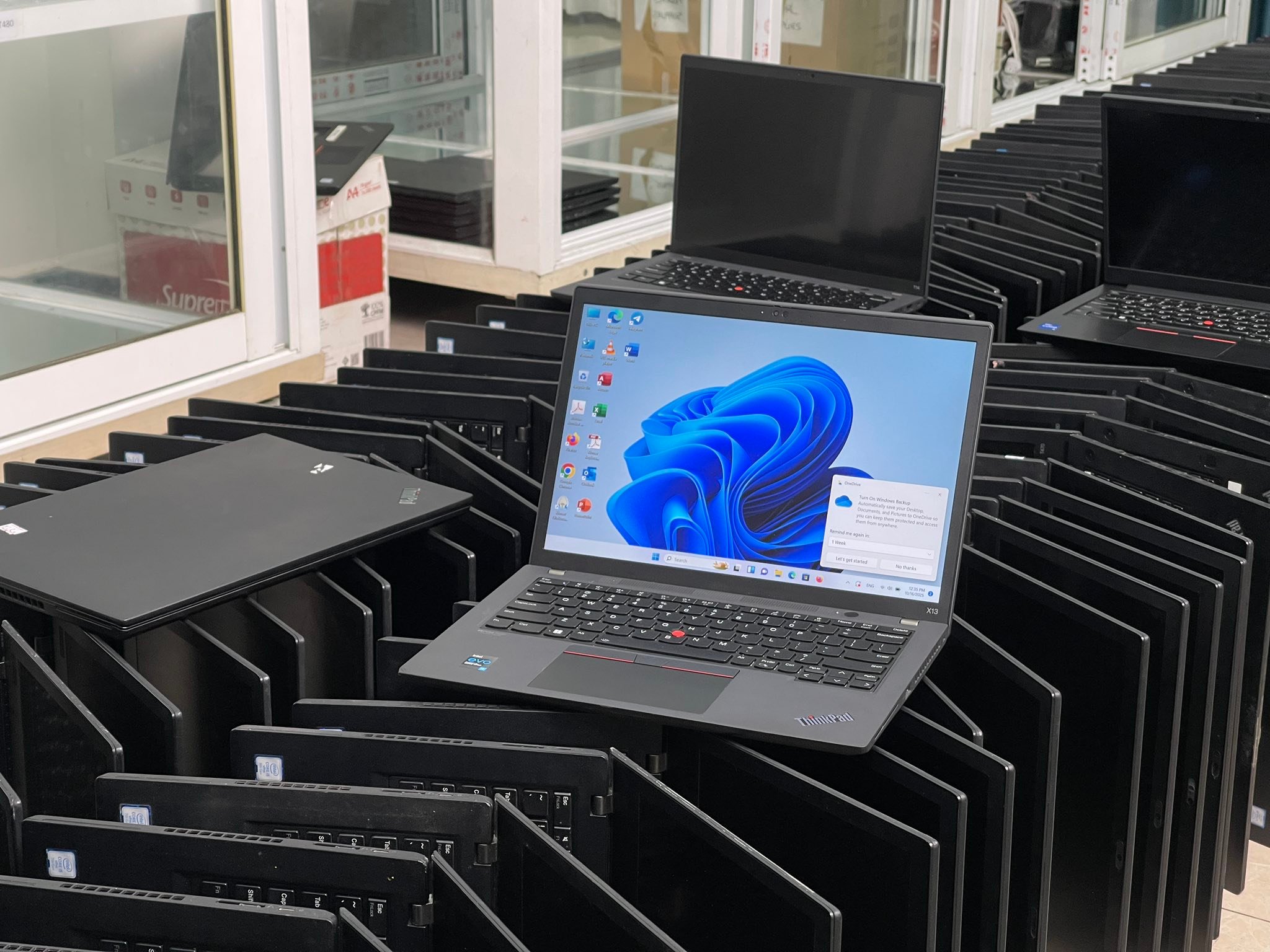 Lenovo Thinkpad X13 Gen2 CPU : Core i7-1185G7 (Processor8) RAM 