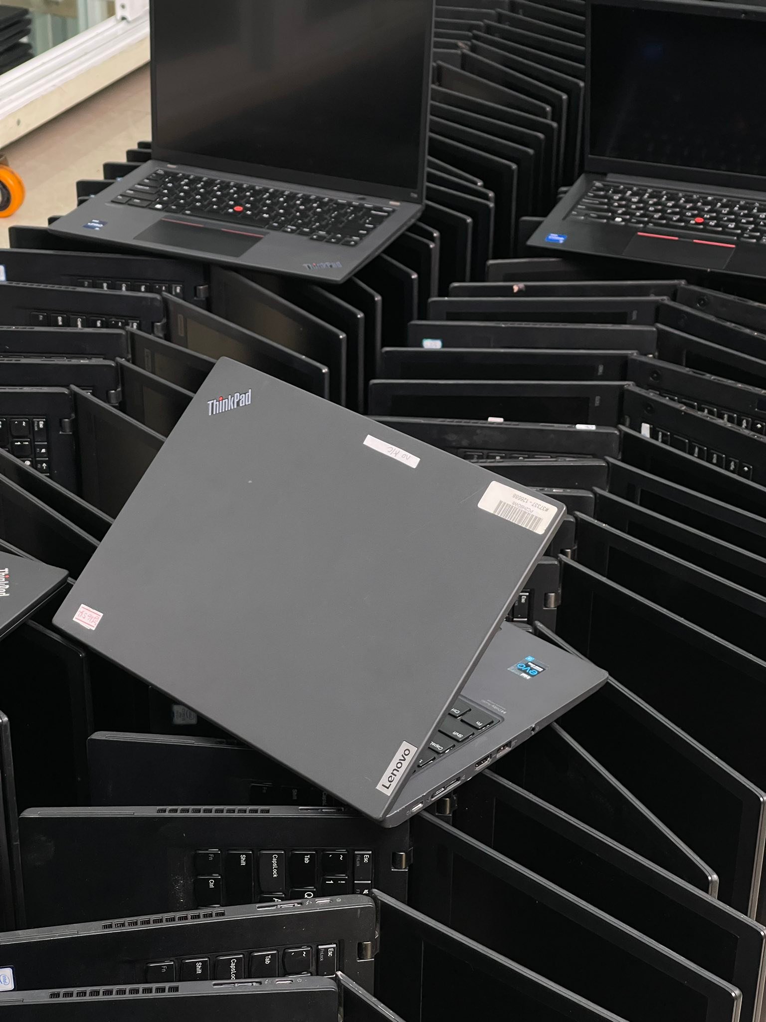 Lenovo Thinkpad X13 Gen2 CPU : Core i7-1185G7 (Processor8) RAM 