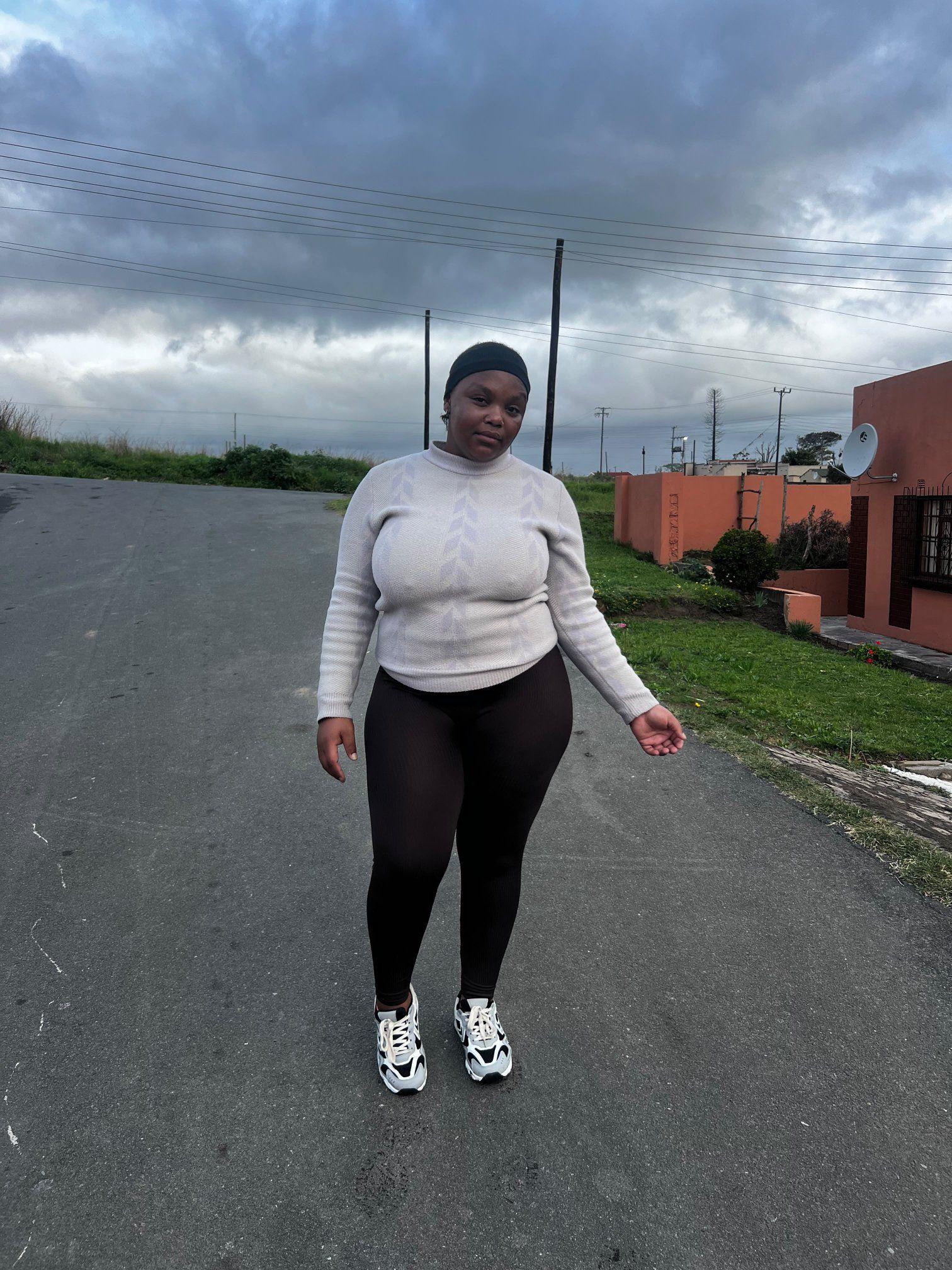 Awodwa Ngomzz - wayeyenza kelamfana wakwa3 lonto axolele... | Facebook