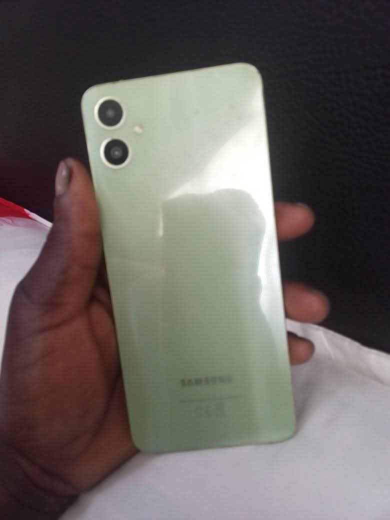 Am selling my 2phones A05 R1000 A11 R700 - Cell Phones - Cape Town ...