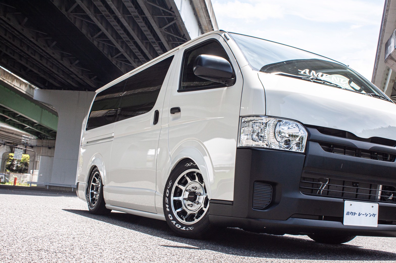 HOKUTO Racing YOKOHAMA PARADAハイエース HOKUTO Racing YOKOHAMA PARADAハイエース