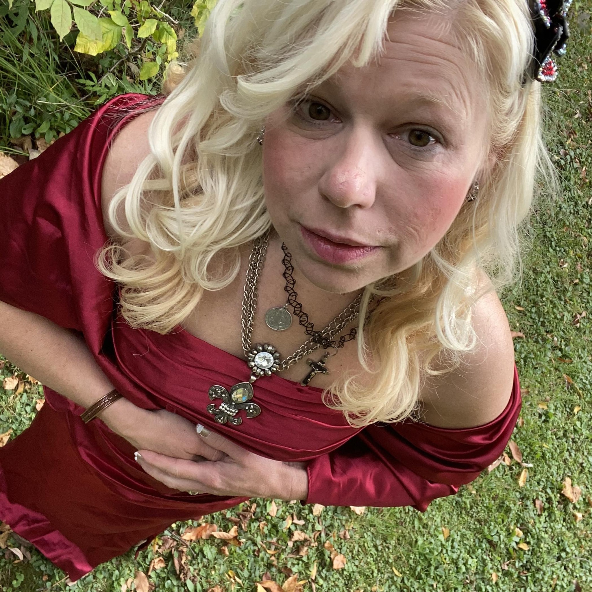 Ruby Red Br33ze | Lisa Lipowski