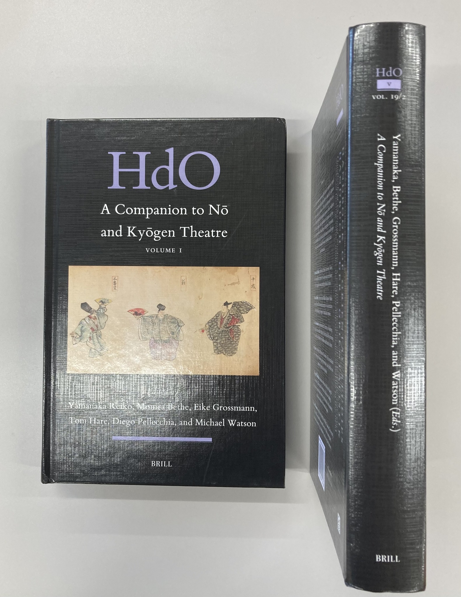 締切に追われ心が荒む午後。とても嬉しい届け物がありました…！ 英語版
