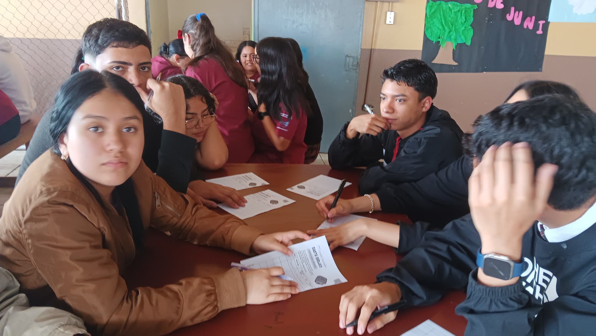 Instit... - Instituciones Educativas Privadas Dr. 