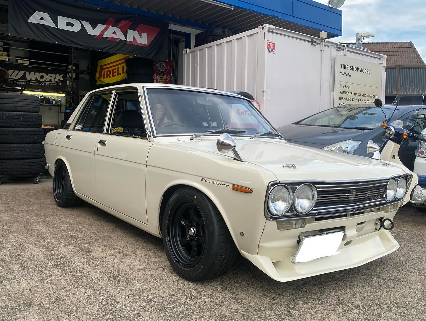 510ブルーバード 少し前にRAYS TE37V.14インチ限定モデル2324と BS 